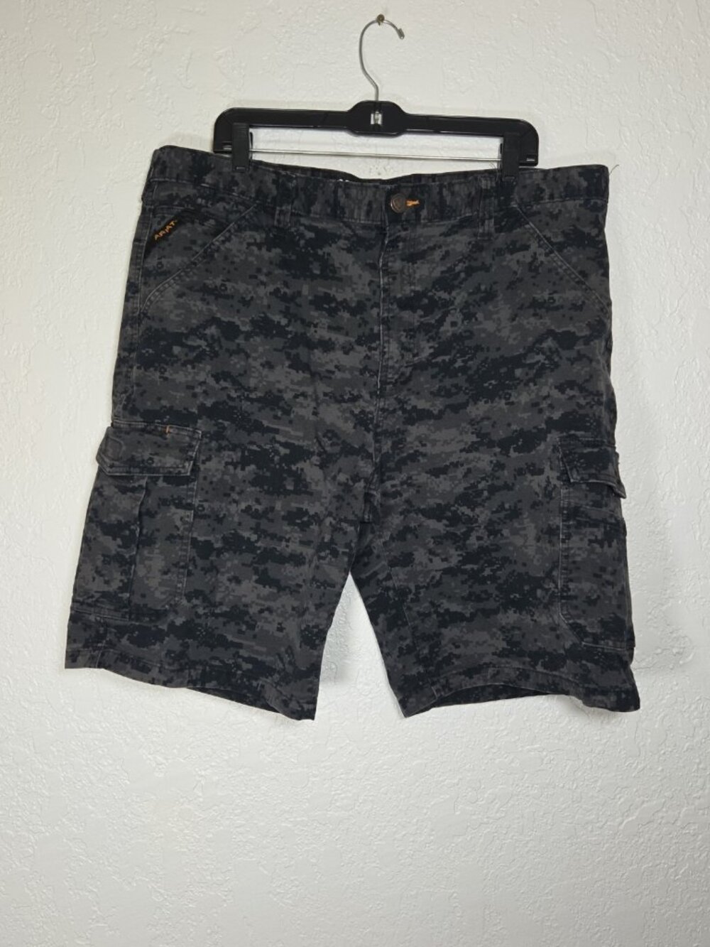 Ariat Rebar M4 Shorts Mens 40 Black Digital Camo Relaxed Made Tough Cargo